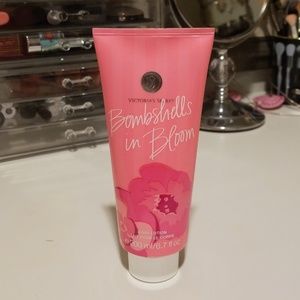 Bombshells in Bloom Body Lotion